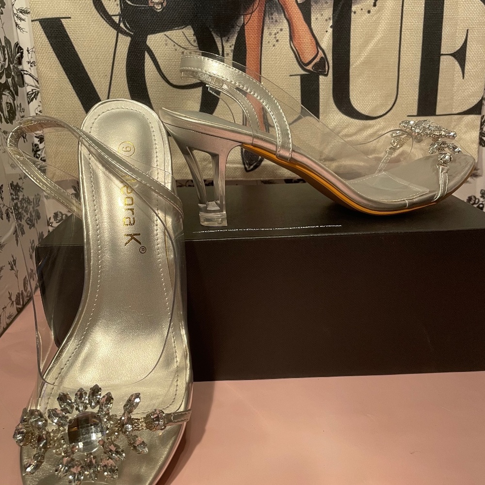 PVC Sandals. Allegra K